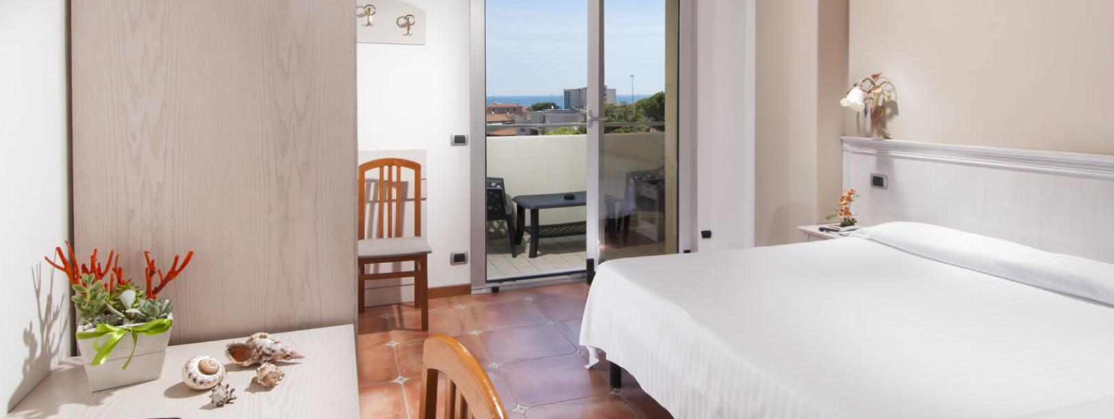 hotellequerce it hotel-a-senigallia-3-stelle-camera-superior 006